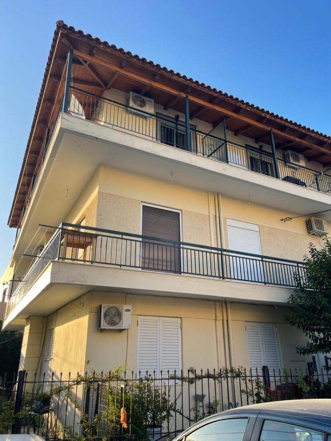 Teo'S 2 Persons Studio Deluxe Patras Exterior photo